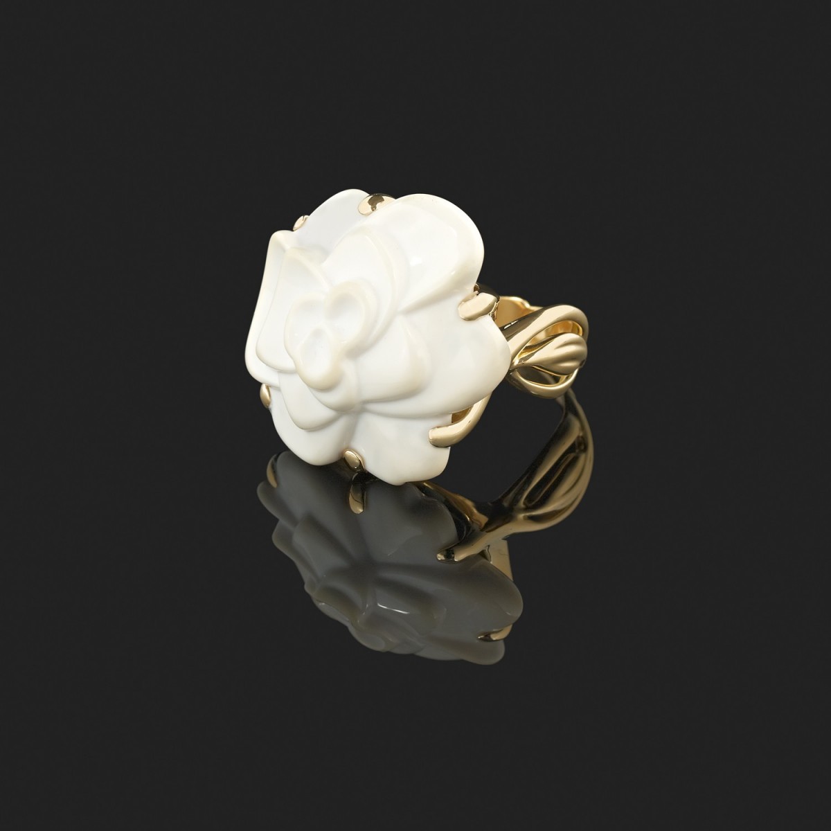 Bague Chanel Camelia