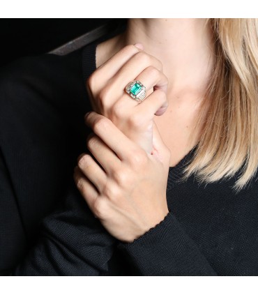 Bague or, diamants et émeraude