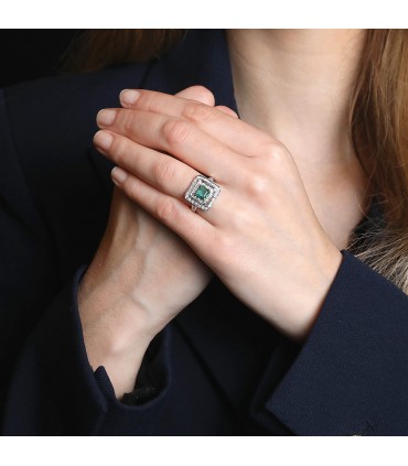 Diamonds, emerald and gold ring