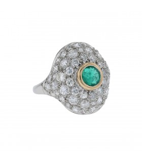 Emerald, diamonds and gold ring