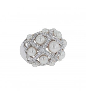Chanel Perles Matelassé, diamonds, cultured pearls and gold ring