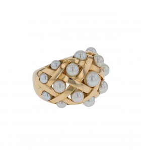 Chanel Baroque cultured pearls and gold ring