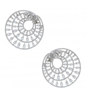Diamonds and 18k gold earrings
