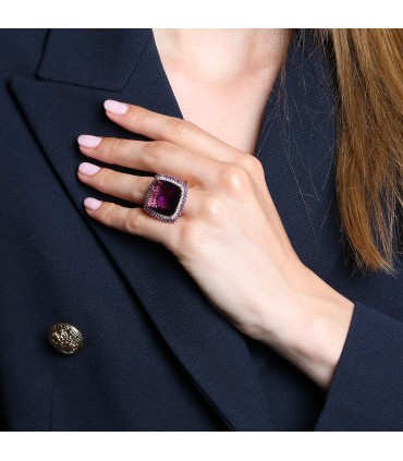 Diamonds, amethysts and gold ring