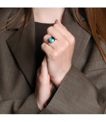 Pomellato Nudo blue London topaze and gold ring