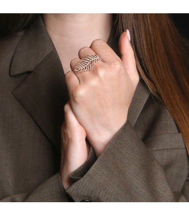 Djula Plume diamonds and gold ring