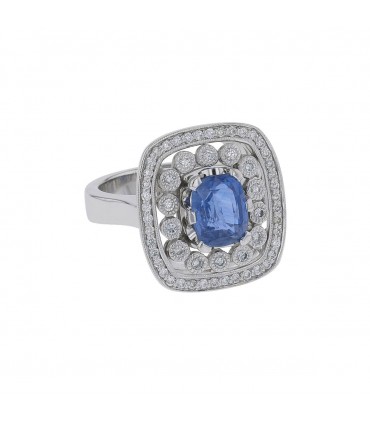 Sapphire, diamonds and gold ring