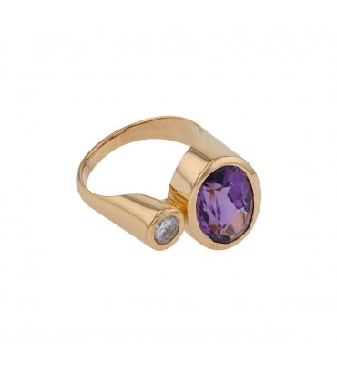 Amethyst, diamond and gold ring