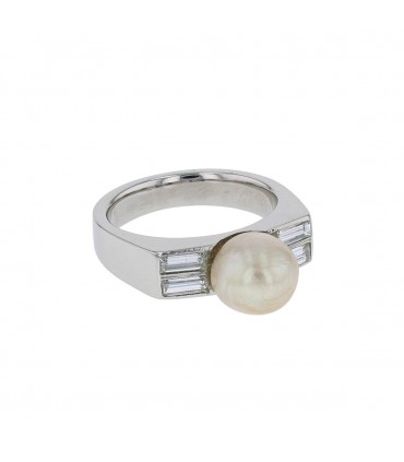 Natural pearl, diamonds and platinum ring