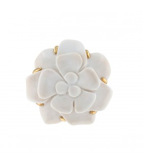 Chanel Camélia agate and gold brooch