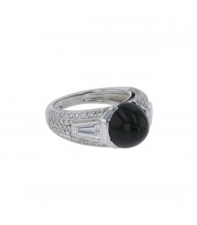 Onyx, diamonds and gold ring