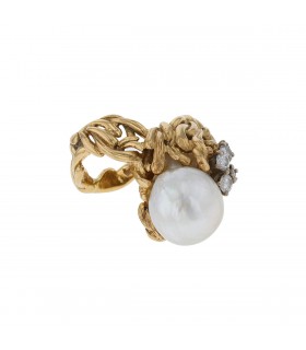 Gilbert Albert cultured pearl, diamonds and gold ring