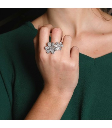 Bague Van Cleef & Arpels Entre les Doigts Frivole