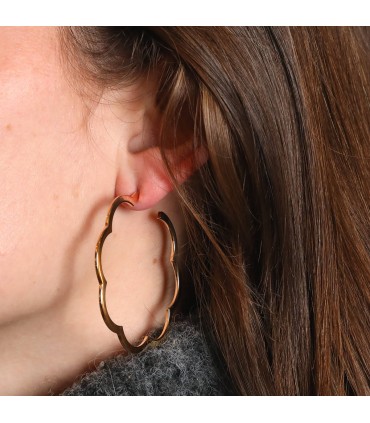 Chanel Profil de Camélia gold earrings