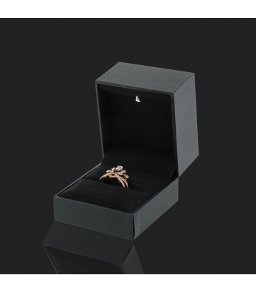 Celinni Diamonds and gold ring