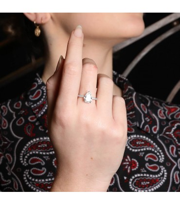 18k gold and diamonds ring