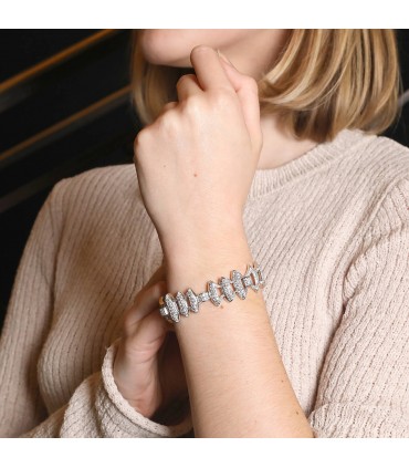 Diamonds and 18k gold bracelet