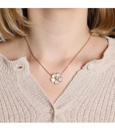 Van Cleef & Arpels Clématite mother-of-pearl, diamond and gold necklace