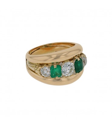 Emeralds, diamonds and gold ring