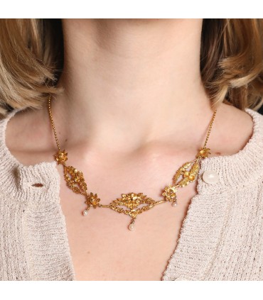 18k gold and diamonds necklace