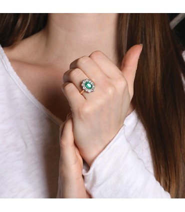 Diamonds, emerald and gold ring