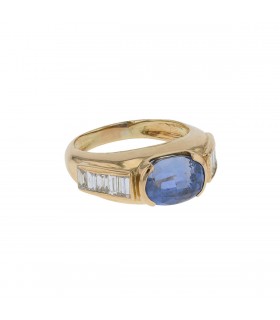 Sapphire, diamonds and 18k gold ring