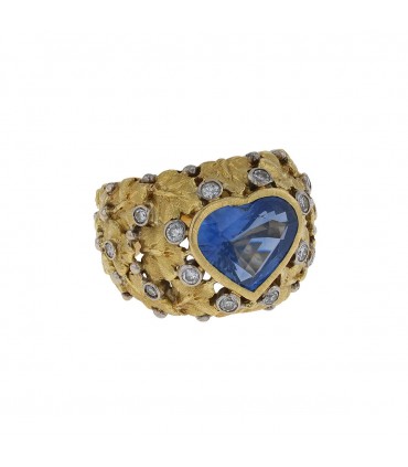 Sapphire, diamonds and gold ring