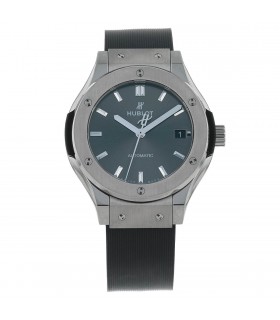 Montre Hublot Classic Fusion Titanium Racing Grey