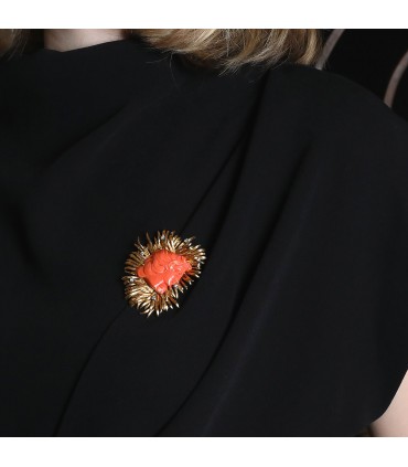 Coral, diamonds and 18k gold brooch