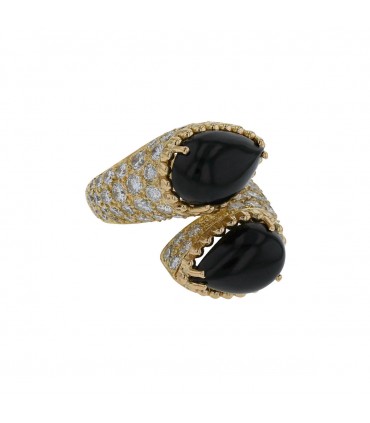 Onyx, diamonds and gold ring