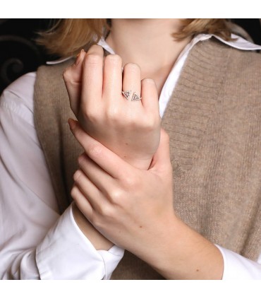Messika Théa diamonds and gold ring