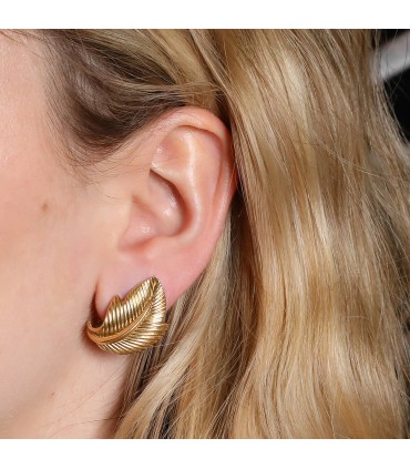Van Cleef & Arpels gold earrings