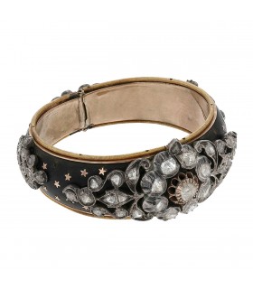 Diamonds, wood and gold bracelet