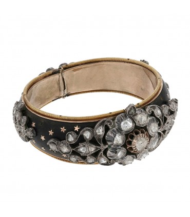 Diamonds, wood and gold bracelet