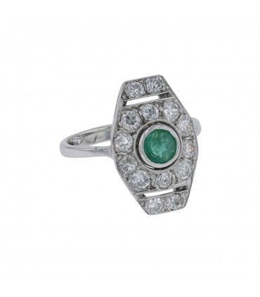 Emerald, diamonds and gold ring