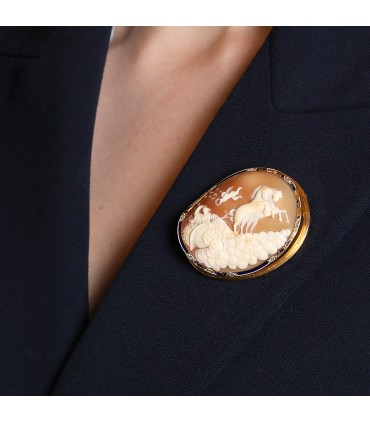 Broche Camée Char de Vénus