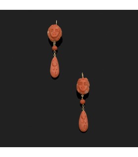 Boucles d’oreilles or et corail