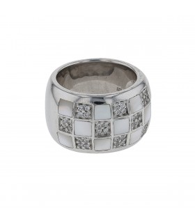 Mother-of-pearl, white stones and silver ring