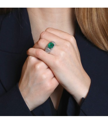 Diamonds, emerald and gold ring