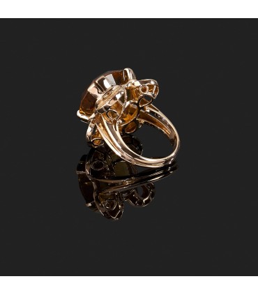 Citrine and and gold ring
