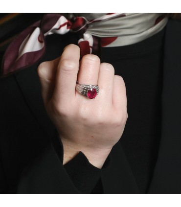Ruby, diamonds and gold ring