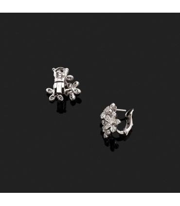 Boucles d’oreilles Van Cleef & Arpels Socrate 3 fleurs