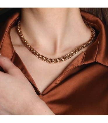 Caplain gold necklace