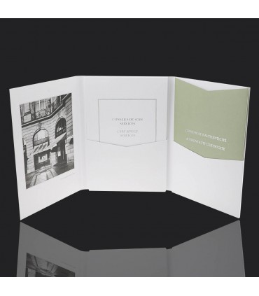 Van Cleef & Arpels Rose de Noël lapis lazuli, diamonds and 18k gold necklace