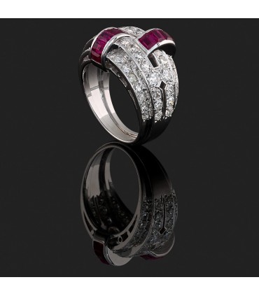 Bague platine, rubis et diamants