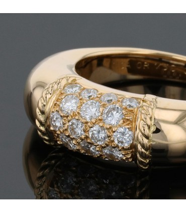 Van Cleef & Arpels Philippine gold and diamonds ring