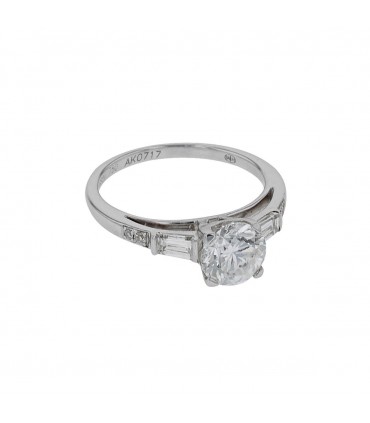 Mauboussin Courtisane diamonds and gold ring