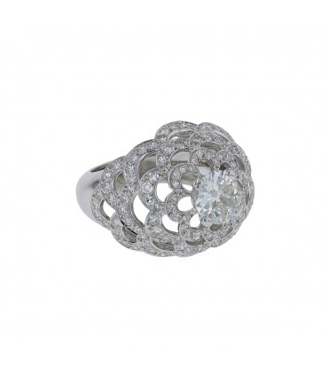 Platinum and diamonds ring