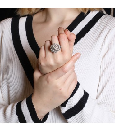 Platinum and diamonds ring