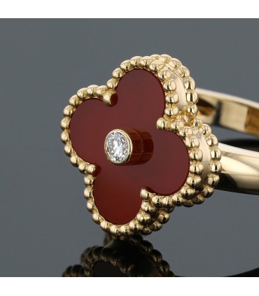 Van Cleef & Arpels Vintage Alhambra gold, cornelian and diamond ring